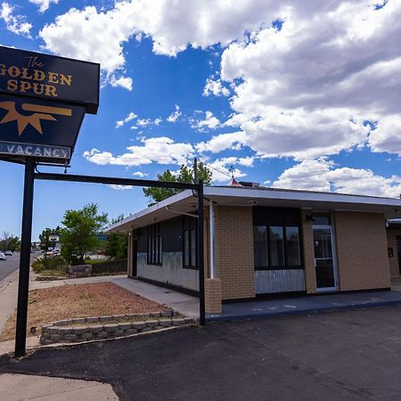 The Golden Spur Hotel Пейнгуич Екстериор снимка
